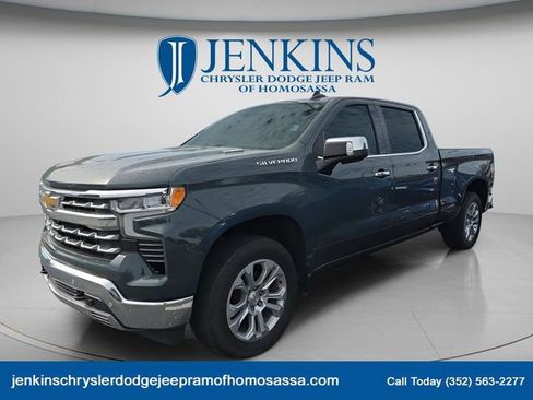 Used 2025 Chevrolet Silverado 1500 LTZ AWD/4WD image 6