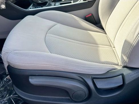 Used 2018 Hyundai Sonata SE w/ Cargo Package FWD image 18