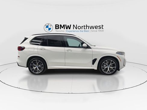 Used 2024 BMW X5 xDrive50e w/ M Sport Package AWD/4WD image 5