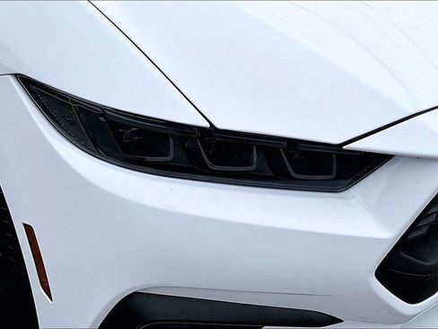 Used 2025 Ford Mustang Premium image 38