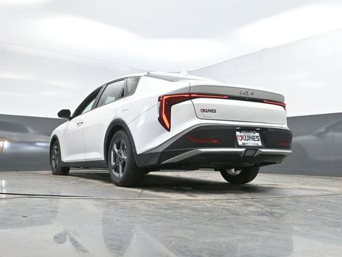 Used 2025 Kia K4 FWD image 51