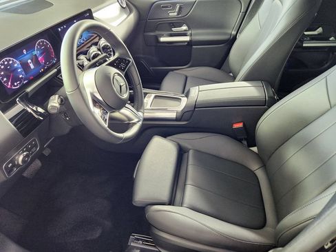 Used 2025 Mercedes-Benz GLA 250 4MATIC image 12