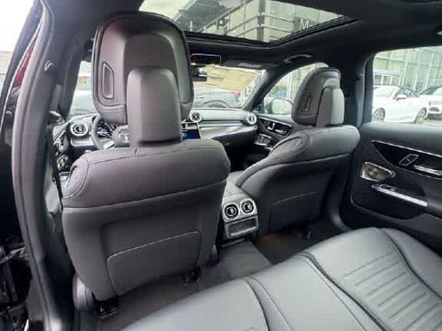 New 2026 Mercedes-Benz C 300 4MATIC Sedan image 17