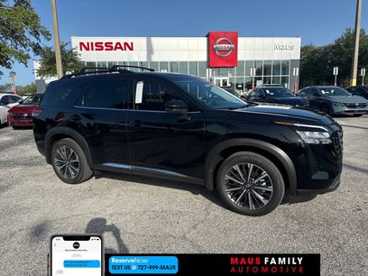 New 2026 Nissan Pathfinder Platinum w/ Accent Package