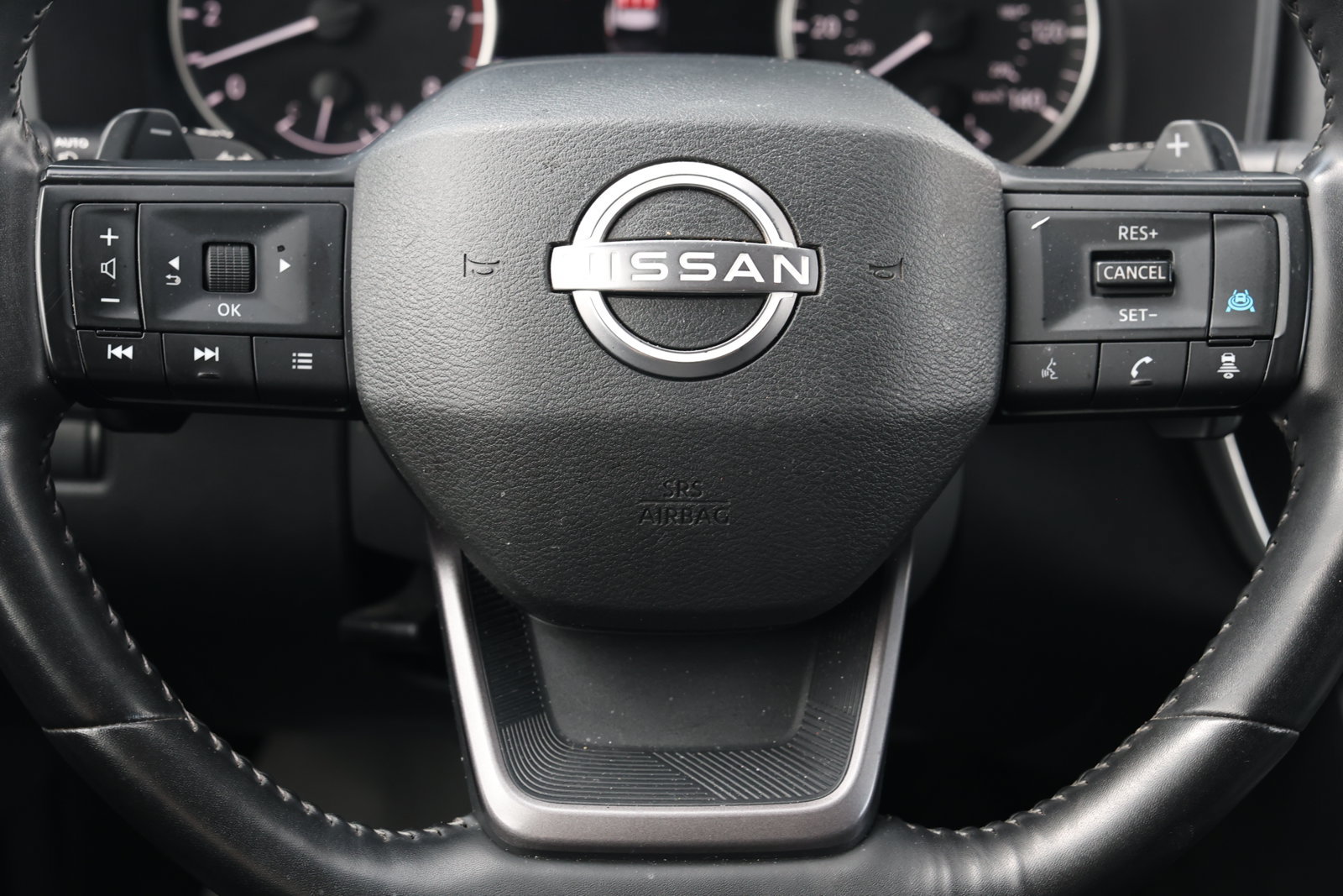 Used 2025 Nissan Rogue SV AWD/4WD image 17