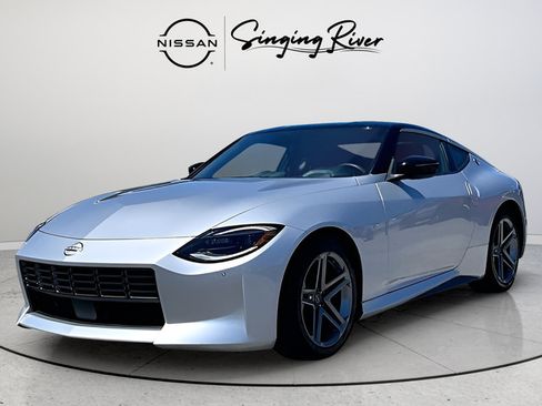 Certified 2024 Nissan Z Sport w/ Floor Mat Package RWD image 3