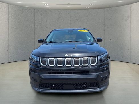 Used 2022 Jeep Compass Latitude w/ Convenience Group AWD/4WD image 2