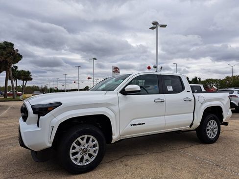 New 2026 Toyota Tacoma SR5 AWD/4WD image 9