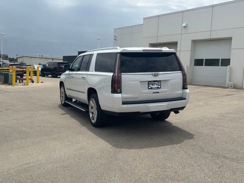 Used 2020 Cadillac Escalade ESV Premium Luxury AWD/4WD image 5