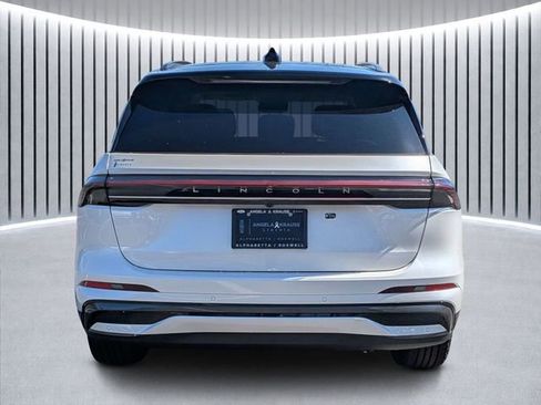 New 2026 Lincoln Nautilus Reserve w/ Jet Appearance Package AWD/4WD image 4