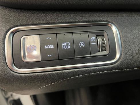 Used 2025 Buick Enclave Preferred FWD image 37