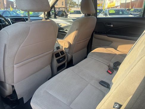 Used 2018 Honda Pilot EX image 32
