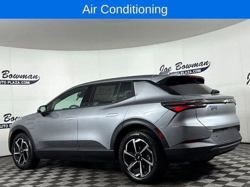 New 2026 Chevrolet Equinox EV LT image 8