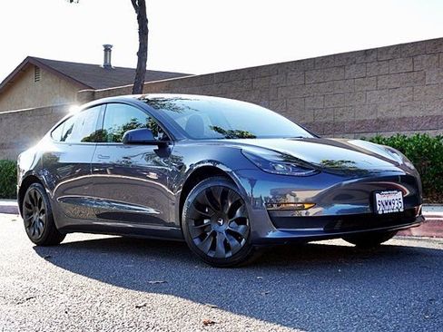 Used 2023 Tesla Model 3 Standard Range RWD image 2