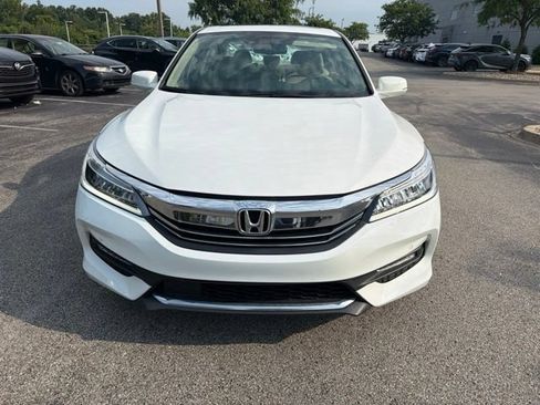 Used 2016 Honda Accord Touring image 8