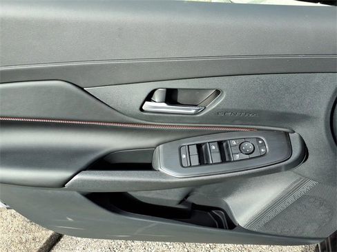 New 2026 Nissan Sentra SR image 5