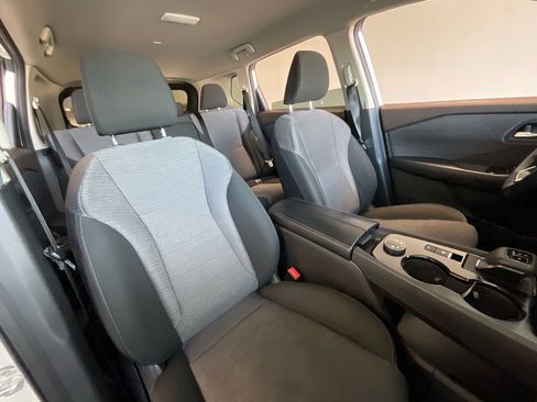 Used 2023 Nissan Rogue SV image 20