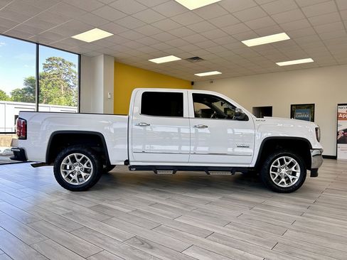 Used 2018 GMC Sierra 1500 SLT w/ Texas SLT Premium Package AWD/4WD image 5