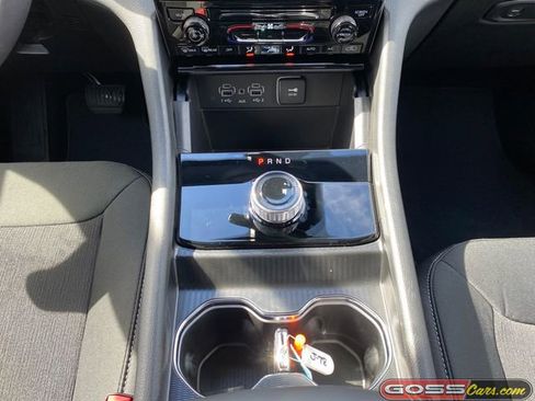 New 2026 Jeep Grand Cherokee Laredo image 12