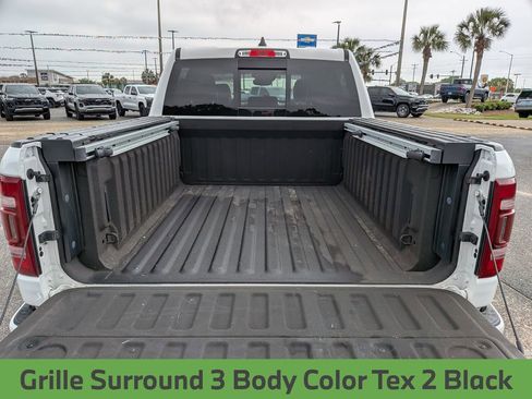 Used 2023 RAM 1500 Laramie AWD/4WD image 33