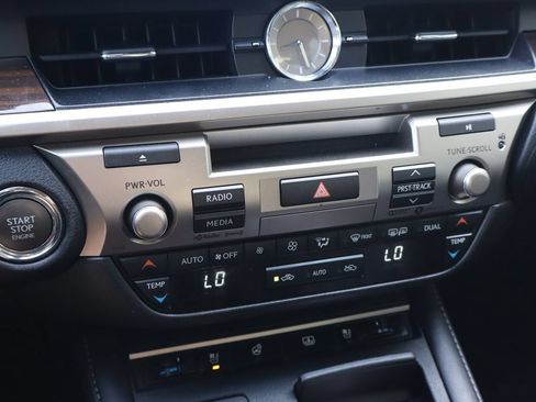 Used 2017 Lexus ES 350 w/ Luxury Package FWD image 25