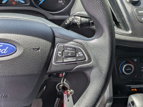 Used 2018 Ford Escape SE FWD image 20