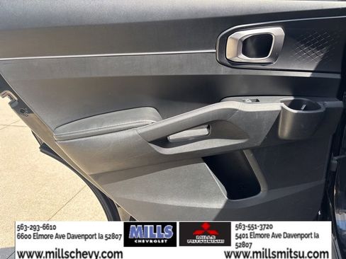 Used 2021 Kia Sorento LX FWD image 11
