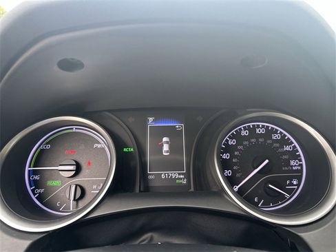 Used 2021 Toyota Camry LE image 10