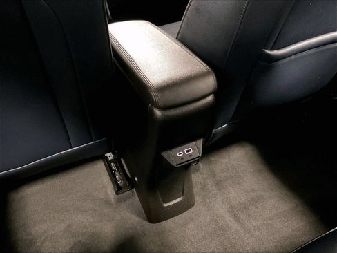 Used 2023 Chevrolet Bolt EUV Premier FWD image 27