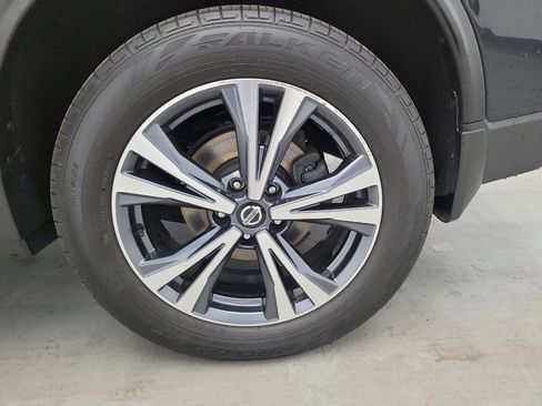 Used 2019 Nissan Rogue SV w/ Premium Package AWD/4WD image 31