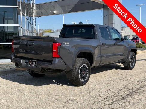 Used 2024 Toyota Tacoma TRD Off-Road w/ TRD Off Road Premium Package AWD/4WD image 3