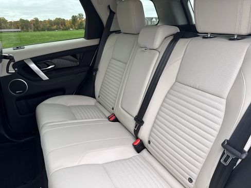 Used 2024 Land Rover Discovery Sport S image 12