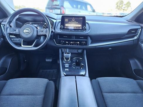 Certified 2023 Nissan Rogue SV image 15