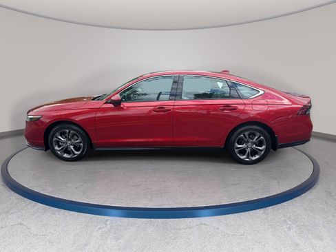 Used 2023 Honda Accord EX image 8