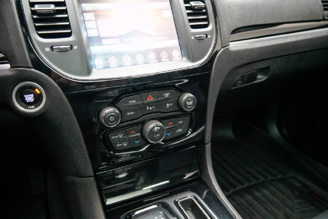 Used 2018 Chrysler 300 S w/ 300S Premium Group 2 RWD image 22