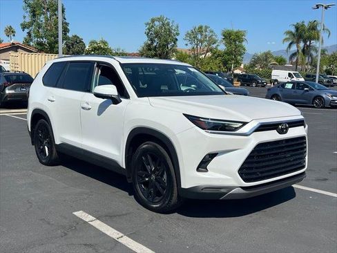 Certified 2026 Toyota Grand Highlander FWD image 3