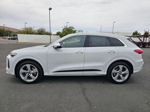 New 2025 Audi Q5 Prestige image 3
