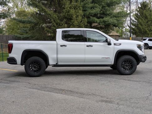 New 2026 GMC Sierra 1500 AT4X w/ AT4X AEV Edition AWD/4WD image 8