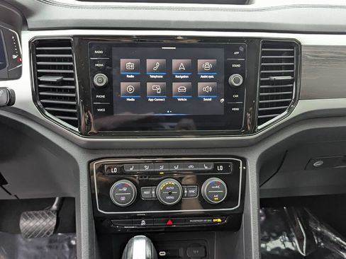 Certified 2023 Volkswagen Atlas SE w/ Panoramic Sunroof Package AWD/4WD image 23