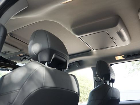 Used 2024 Toyota Sienna Limited AWD/4WD image 26