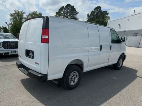 New 2026 GMC Savana 2500 image 8