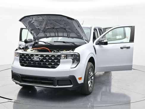 New 2026 Ford Maverick XLT w/ XLT Luxury Package FWD image 48