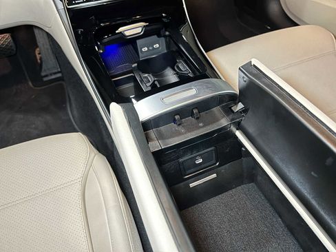 Certified 2025 Mercedes-Benz C 300 4MATIC Sedan image 33