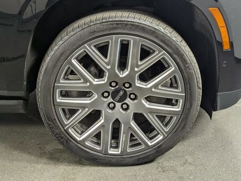 Used 2025 GMC Yukon Denali Ultimate image 12