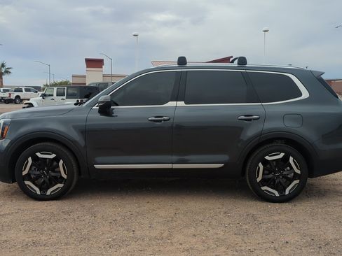 Used 2024 Kia Telluride S w/ S Sunroof Package image 7