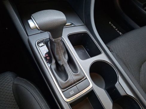 Used 2018 Kia Optima LX image 16