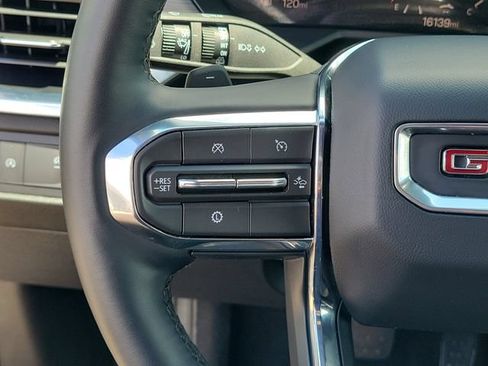 Used 2025 GMC Acadia Elevation FWD image 19