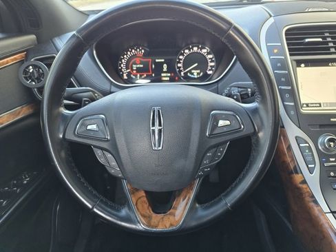 Used 2018 Lincoln MKX Reserve image 22