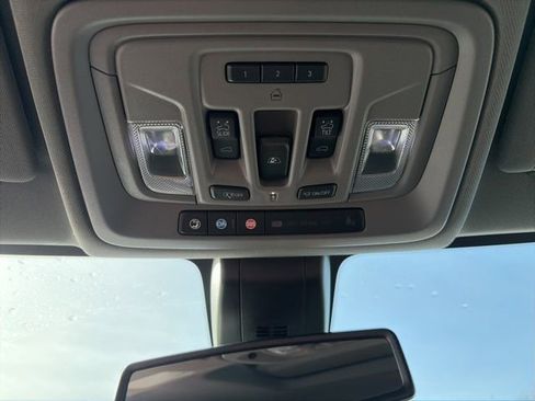 Used 2021 Chevrolet Silverado 1500 LTZ w/ Safety Package II AWD/4WD image 23