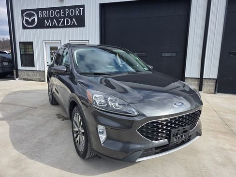 Used 2020 Ford Escape Titanium image 1